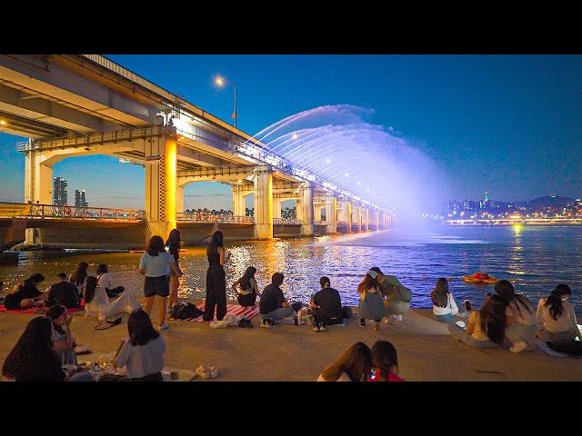 Seoul Night Walk on Banpo Bridge Moonlight Rainbow Fountain | Korea Travel 4K HDR