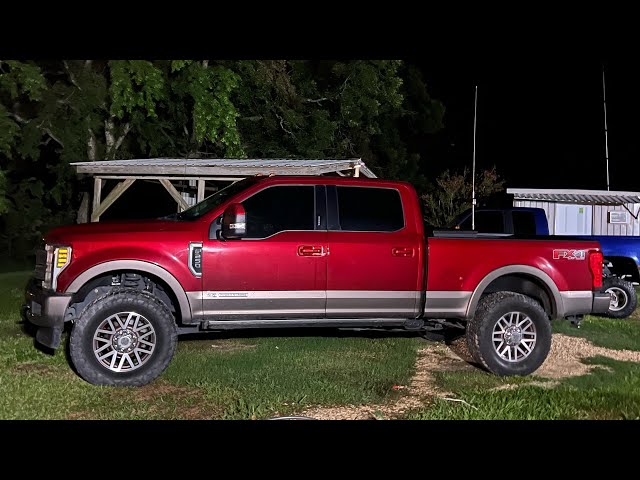 2018 f250 king ranch leveled on 37s