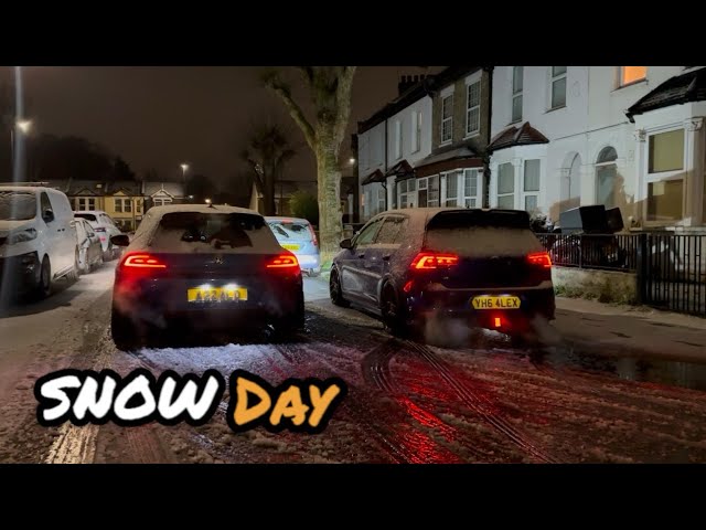 540BHP GOLF R IN SNOW (DRIFTS IN SNOW)