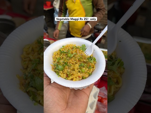 Vegetable maggi Rs 25 only #vegetables #maggi #shortsvideo #indiancuisine #foodieslover #wowfoodie