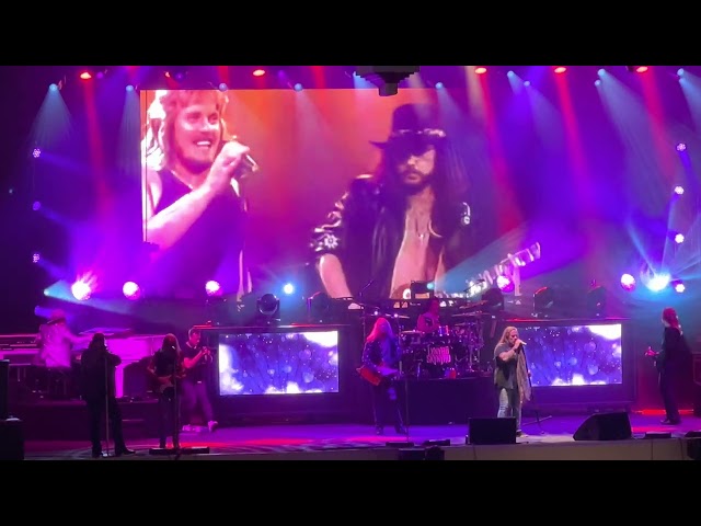 Lynyrd Skynyrd LIVE "Tuesday's Gone" Plant City, FL. Tribute Video to Gary Rossington.