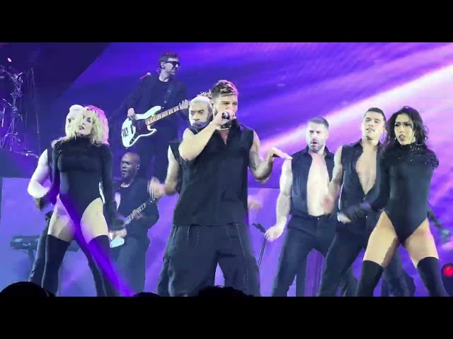 Ricky Martin🇨🇦🇷🇴"She bangs" The Trilogy Tour, Toronto-2024