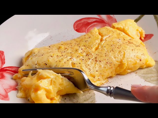 Breakfast in 5 minutes! 🔝 French omelette. 🥟 Fast and delicious!