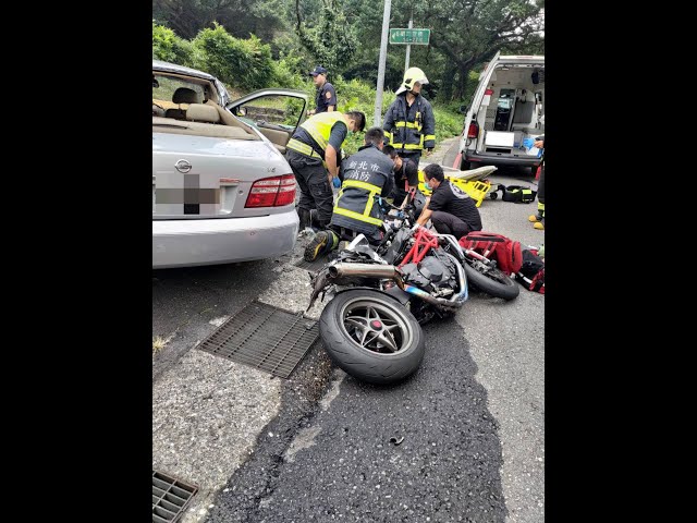 陽金公路重機撞左轉轎車死亡車禍　騎士懸掛車門送醫不治