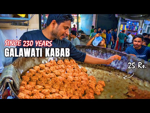 Lucknow Galawati Kabab 🐓@ ₹ 25 | Zakir Nagar, Delhi | Delhi's Best Non Veg Street Food! 🇮🇳