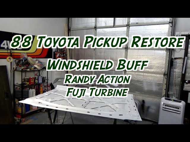 Toyota Hilux 4x4 Pickup Windshield Buffing - Hood Action - Flat Clear