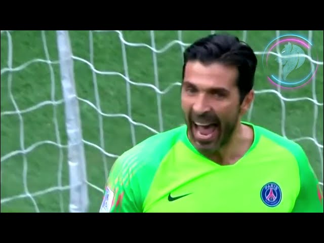 Legendary Goalkeeper Saves in Football | A Really Underrated Position in Football !