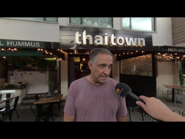 VR 180 3D Mexico City ThaiTown Restaurant VR Interview Spanish & English