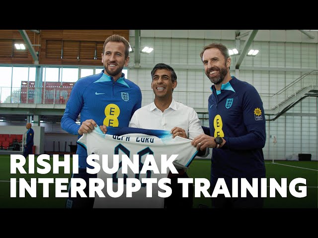 Rishi Sunak sneaks into England Team Training