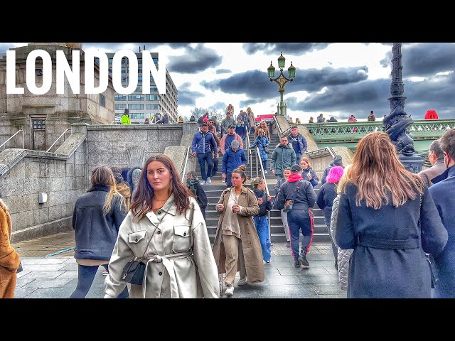 𝐋𝐎𝐍𝐃𝐎𝐍 𝐖𝐀𝐋𝐊 | Central London Afternoon Rush Hour Walking Tour | London City Walk [4K HDR]