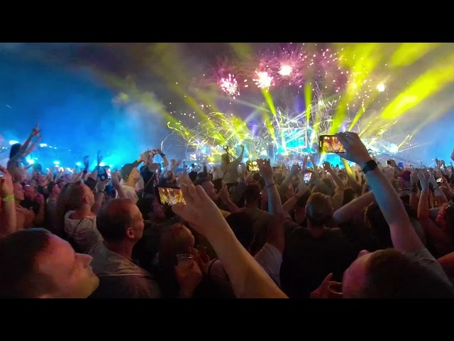 Our familiy on a sunday evening at the Holy Ground Tomorrowland 2019