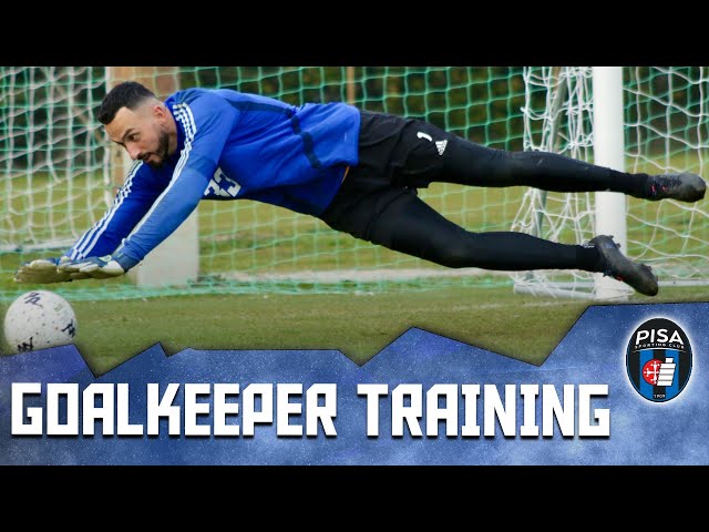 GOALKEEPERS TRAINING BEFORE MATCH