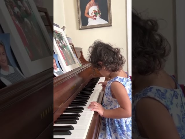 CELESTE ANNE LEARNS TO PLAY PIANO AND LOVES IT #KOUPENOVI #music #piano #toddler #musician #learn #l