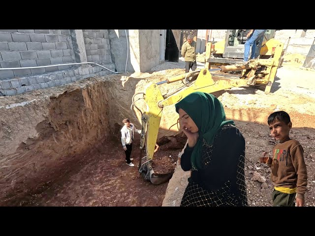 🏡Construction continues on the farm and Hamid is happy about Parya's teething🦷👼