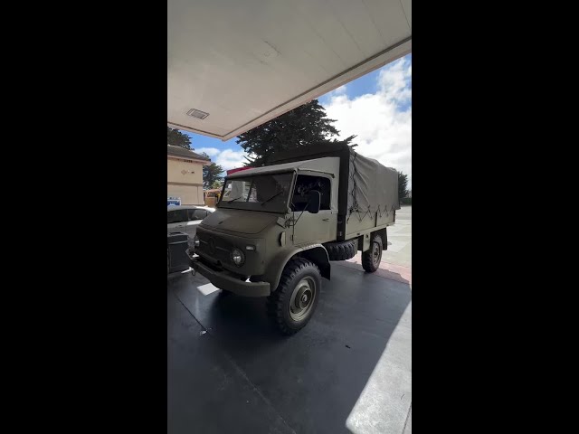 👀Watch them putting fuel in this swiss army Mercedes-Benz Unimog! #shorts #mercedes