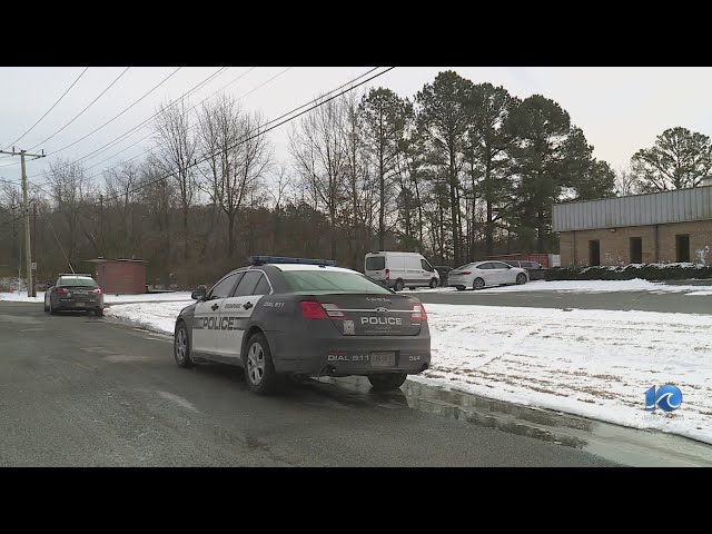 Dead body found in Chesapeake, police investigate