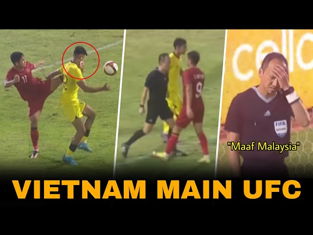 Wasit Gak Tega Lihat! Duel Keras Malaysia vs Vietnam SEA Games 2023