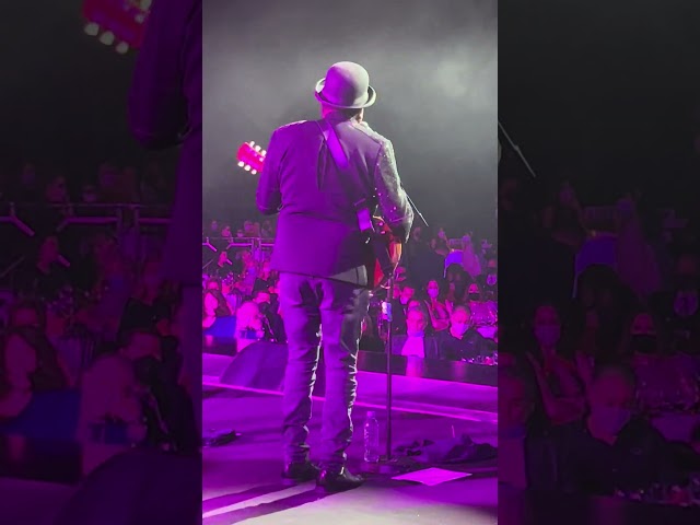 Tito Jackson Performs "Enjoy Yourself" at New Year's Eve Show in Monaco (31 December 2021)