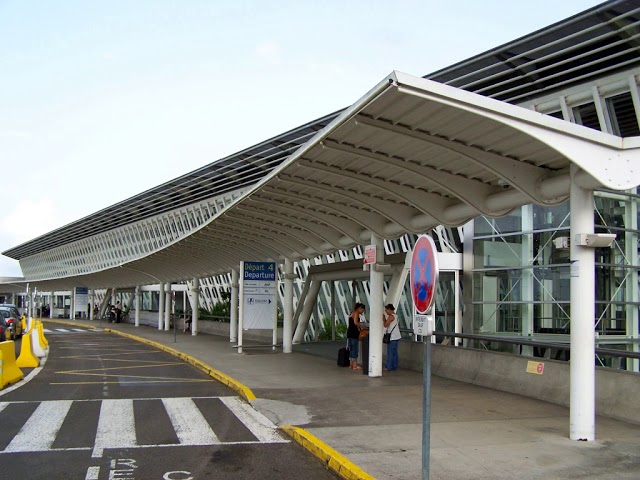 Pointe-à-Pitre International Airport | Wikipedia audio article