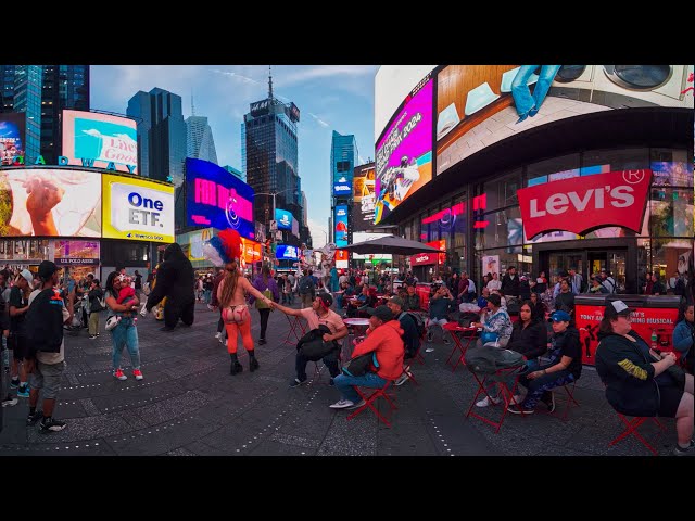 Time Slowed Square - Dual Kandao QooCam 3 Ultra 3D VR180 Cinematic Slo-mo