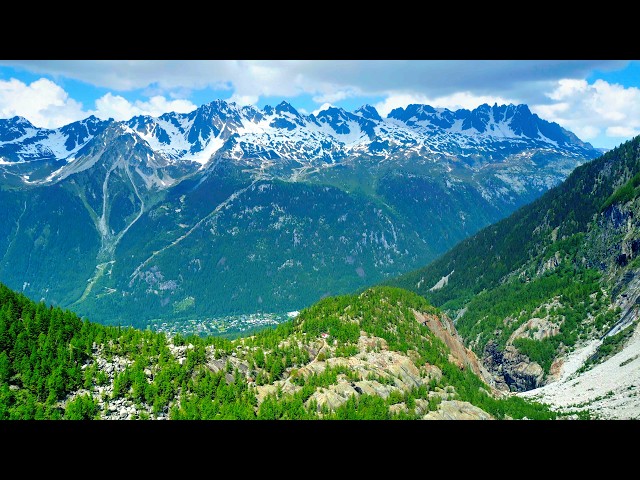 21 km Loop Hike from Chamonix to Mer de Glace Glacier and Montenvers, Mont Blanc Massif