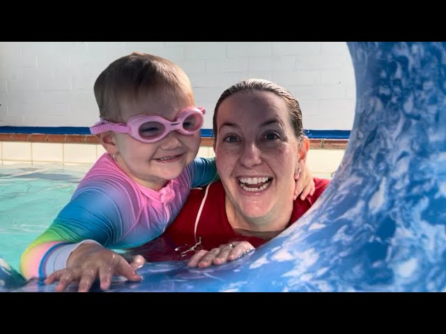 Toddler Swimming Like A Pro!