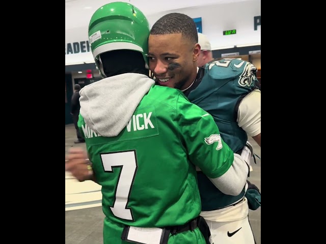 Saquon Barkley checks Wallo for being a fake Eagles Fan 😭🦅