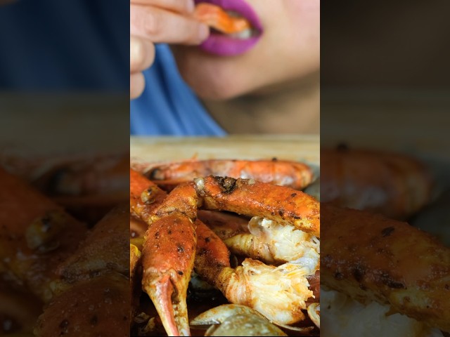 ASMR cajun seafood boil #asmr #mukbang #eatingsounds