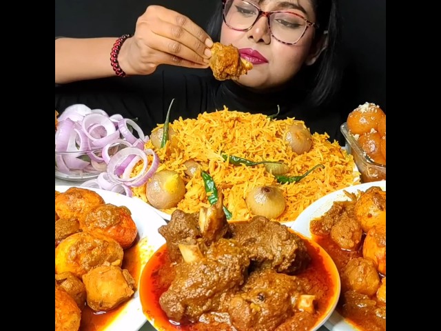 ASMR: EATING SPICY MUTTON CURRY🔥 FRIED RICE || #shorts #mukbangn#asmreating #mukbangasmr #asmr