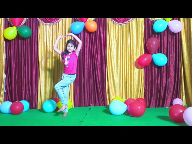 Ra Ra Rakkamma Song Dance Performance by Shreya Viharika with Own Choreography