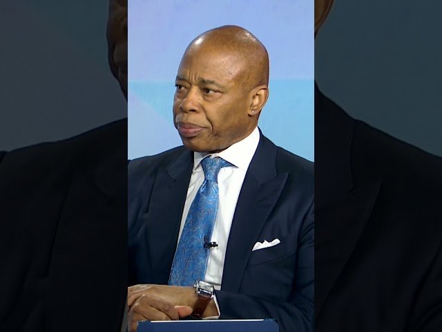 Is NYC Mayor Eric Adams considering switching political parties? | News 12