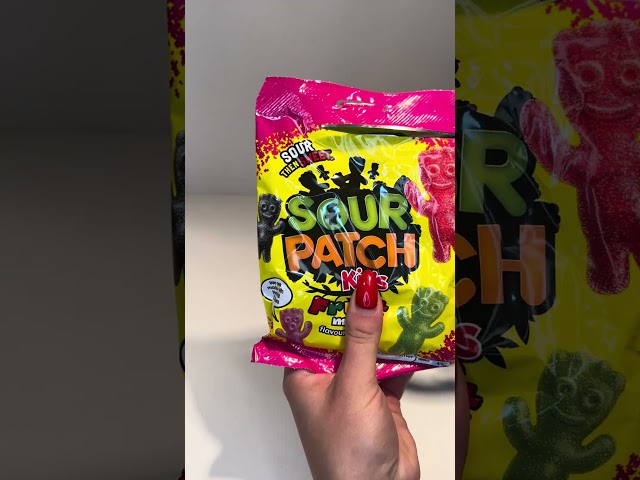 Sour Patch Kids Fruit Mix (UK) Unboxing