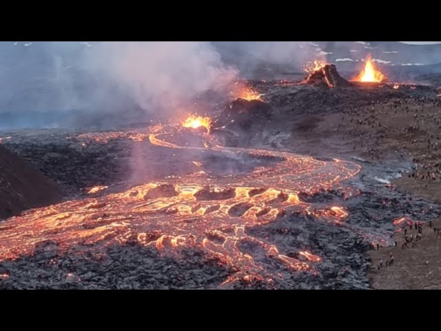 The Volcano in Reykjanes Peninsula - Live Stream