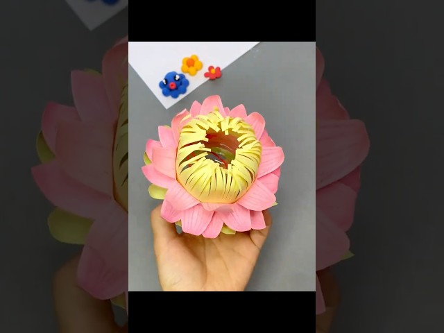 Simple Handwork | Make A Lotus Lantern With Your Kids In 20 Seconds 🥕 | Cute And Useful Diy