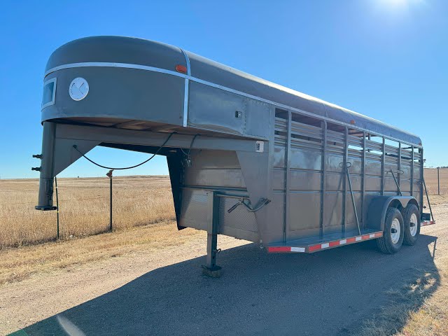 LUNDGREN TRAILER CO LIVESTOCK TRAILER (1978) 10X AUCTION  AuctionTime/TruckPaper