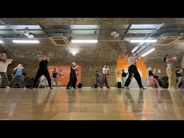 Jung Kook - Standing Next To You (Parts 2 & 3) 2025.01.24 London K-Pop Dance Classes by DGC Dance