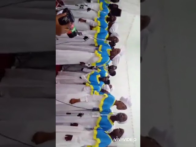 CCC HYMN 54 - ẸṢIN ẸṢIN OLÚWA ỌLỌ́RUN By Area G Mass Choir