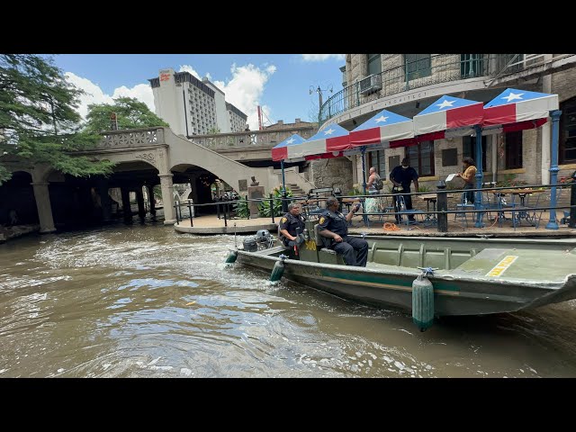 San Antonio river walk boat cruise [ Texas ] 🇺🇸