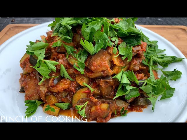 Spicy Eggplant and Zucchini Stew - #eggplant #zucchini