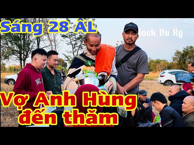 Vợ a Hùng đã đến với đoàn - Buổi sáng 28/1 khất thực bình yên #jackduky nó