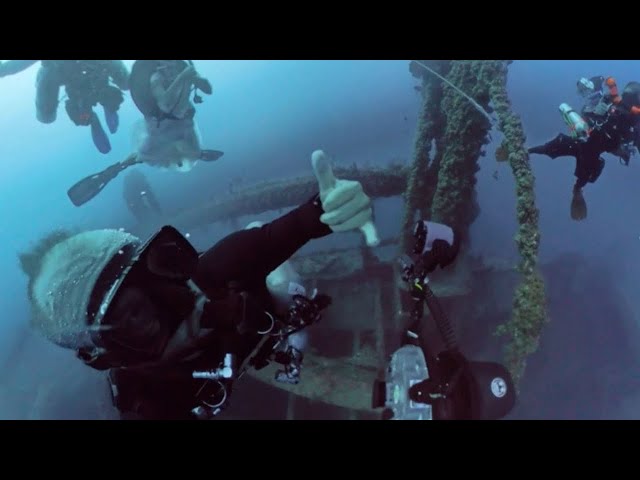 Hamilton photographer breaks world record for deepest underwater model photoshoot