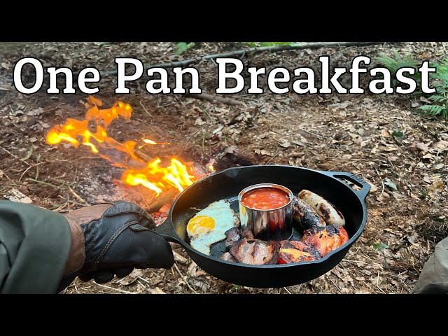 Cooking a Full English Breakfast in the Woods - Cast Iron Cook Up