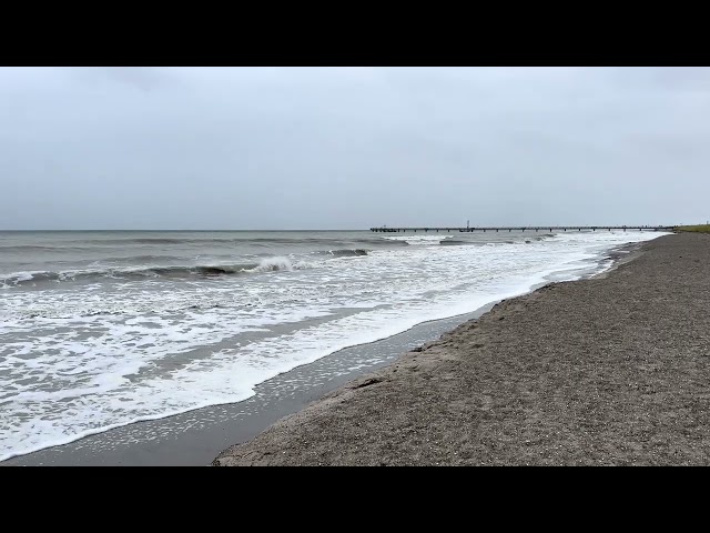 Sturmflut Wustrow Ostsee 20. Oktober 2023 | Bei steigendem Wasser ist schon der Strand überflutet