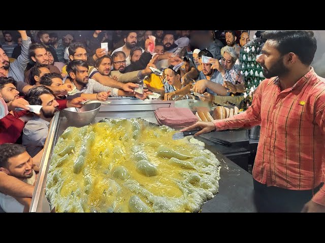 Street Food Lahore Pakistan - Best Chicken Anda Tikki Bun - Asian Street Food - HOW TO MAKE BURGER