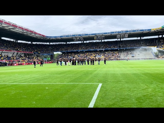 Brøndby IF U/17 blev hyldet for The Double på Brøndby Stadion