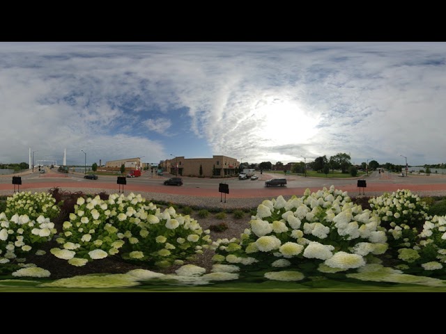 De Pere Roundabout Near Claude Allouez Bridge (360 video)