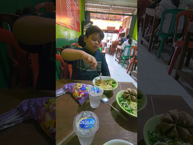 bakso mas gepeng, baksonya tetap bulat gak gepeng gaaeesss😀🤩😉