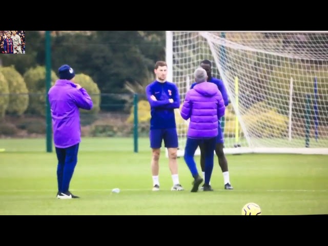 Sanchez VS Mourinho in Training!!!