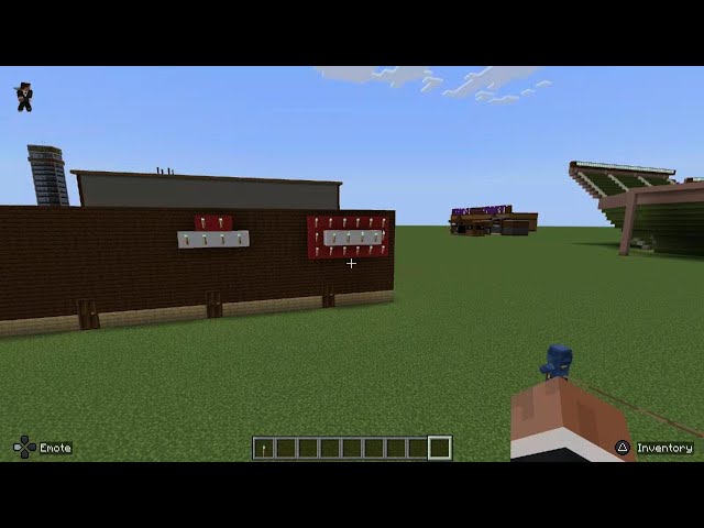 First 2 Businesses added to the strip mall in Minecraft ( Five Guys and Pizza Hut)