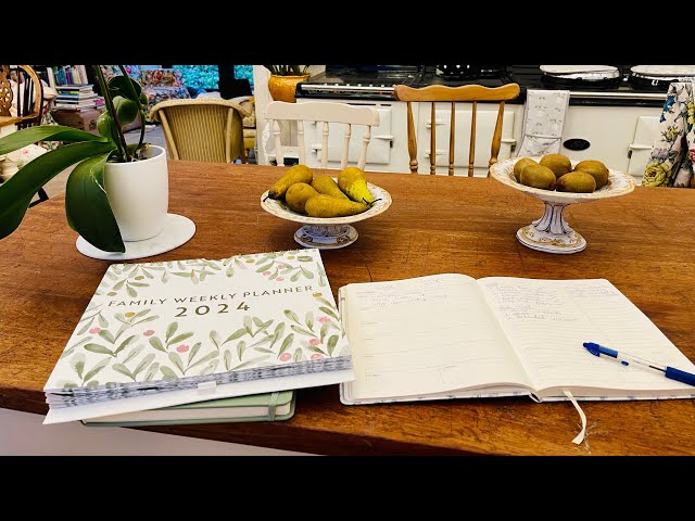 Using A Calendar And Diary To Increase Productivity | Clean With Kate #flylady #productivityhacks